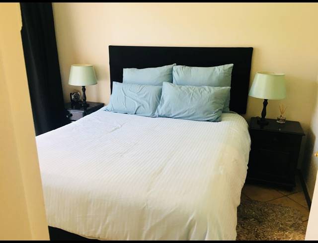 2 BEDROOM SIMPLEX TO LET IN BOARDWALK